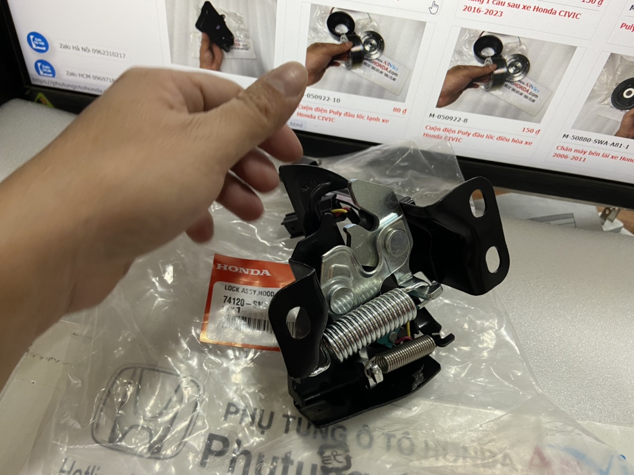 Khóa ngậm nắp Capo xe Honda CIVIC 2006-2011